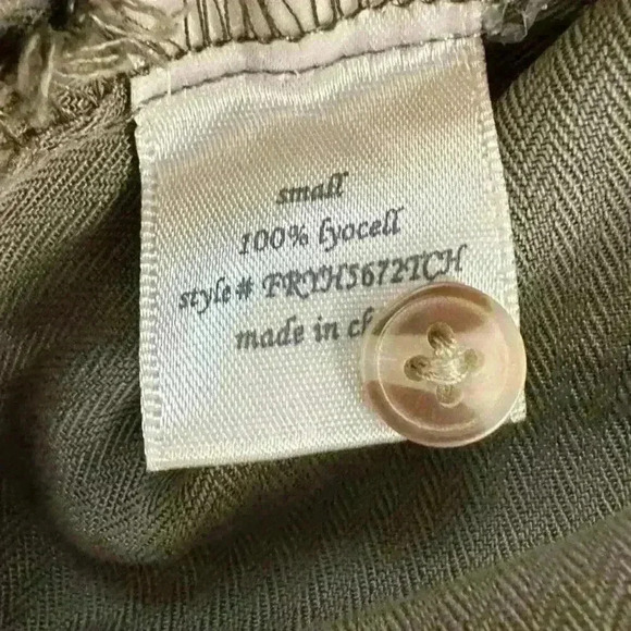 FRANCESCA HARPER NWT ARMY GREEN HALTER TANK WITH BUTTON KEY HOLE CLOSURE SMALL - Picture 6 of 12